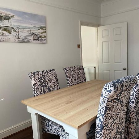 Ivy Coastal Cottage Кейстер-он-Си Экстерьер фото